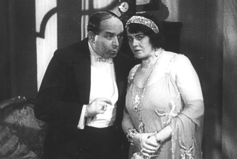 ingyen lehet megnezni a neten a hyppolit a lakajt