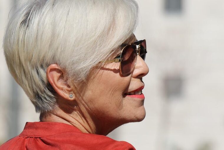 letezik az hogy valakinek 94 evesen no ki a bolcsessegfoga