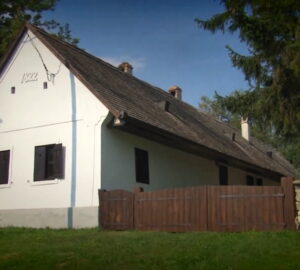 Vérteskozma – egy mesebeli skanzenfalu az erdő közepén