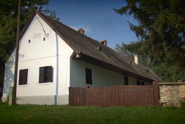 Vérteskozma – egy mesebeli skanzenfalu az erdő közepén