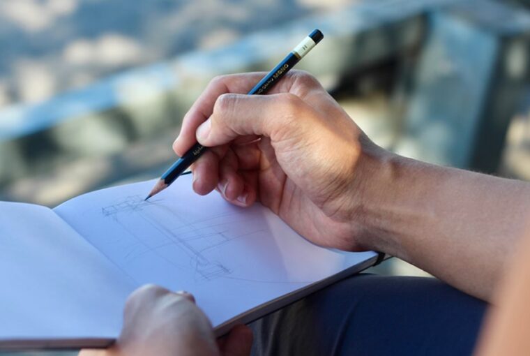 54 ev alatt rajzolta le szulovarosat