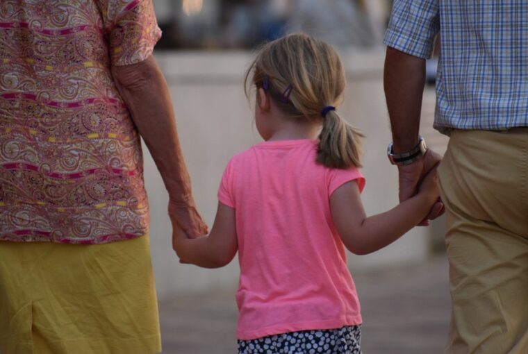 nagyszulokent vagy ingyen bebiszitterkent