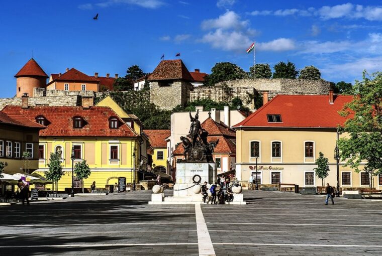 senior akademia eloadas az egri varban