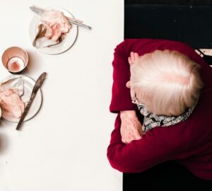 tenyleg jobb lenne telen korabban vacsorazni