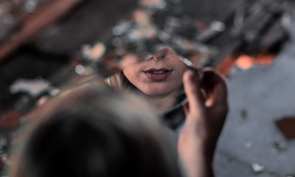 tukor nem torzit csak oszinte 1 tukor nem torzit csak oszinte 1