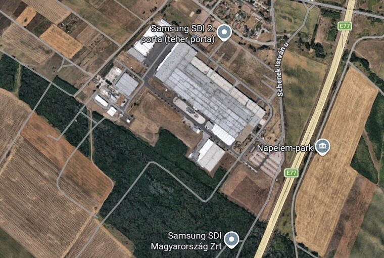 mi tortenik valojaban godon