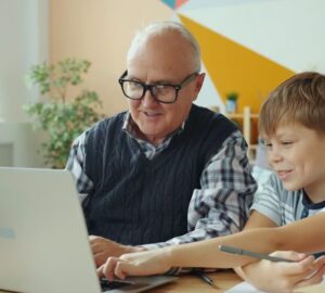 Online ügyintézés idősebb korban